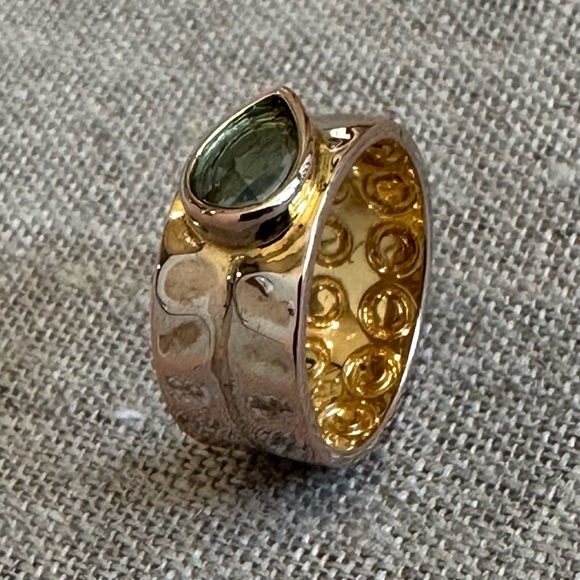 Melinda Maria Gold Hammered Metal Statement Ring - Teardrop Chalcedony - Size 8 - Picture 3 of 9